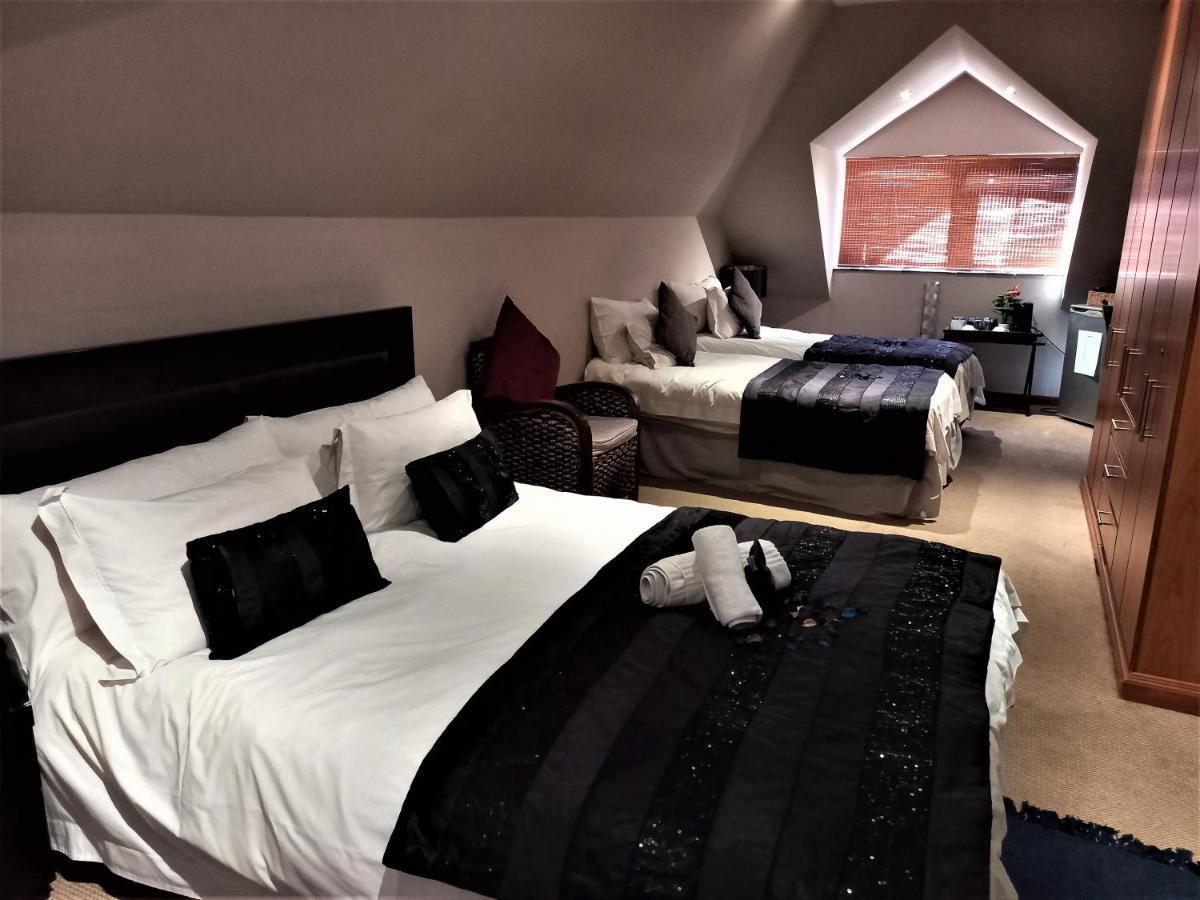 בלוברגסטראנד Mandalay Beach Guest House מראה חיצוני תמונה