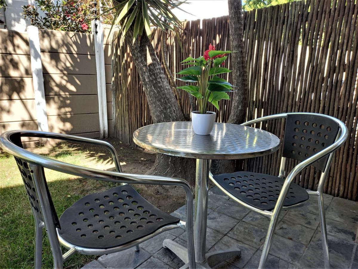 בלוברגסטראנד Mandalay Beach Guest House מראה חיצוני תמונה
